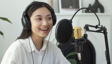 プロのナレーターのイメージ画像